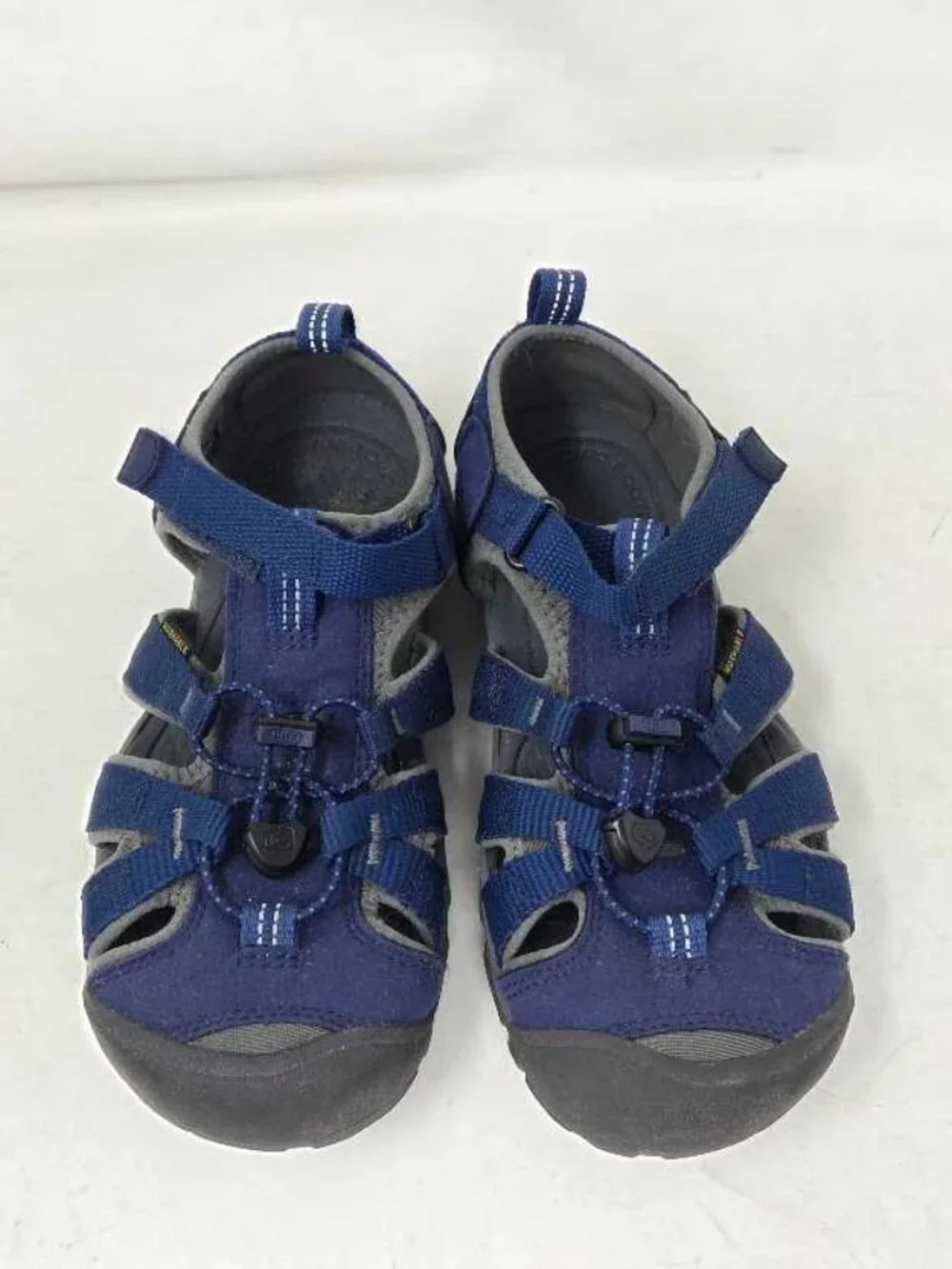 Big kids 3 KEEN Seacamp II CNX washable closed toe hiking sandals